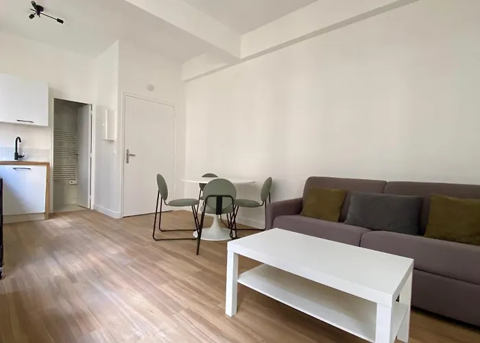 Appartement Renove Proche Grands Boulevards 4P