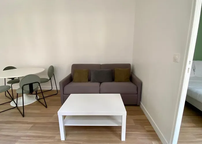 Appartement Renove Proche Grands Boulevards 4P